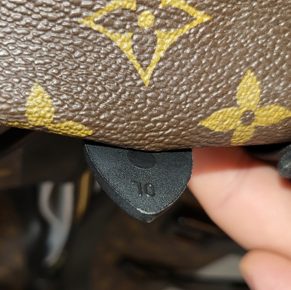 *SOLD*Waterproof Keepall 55 Bandouliere Monogram - Picture 13 of 16